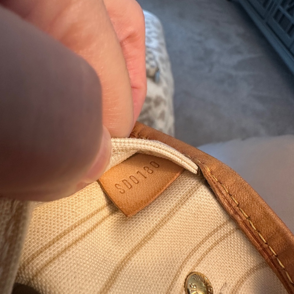 Authenticated Louis Vuitton White and Blue Damier NEVERFULL PM TOTE - Picture 10 of 13